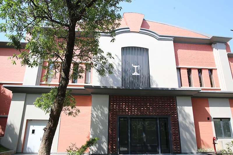 The entrance facade of BML Munjal Auditorium